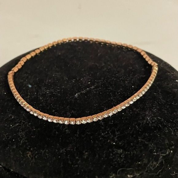 8” 1990s gold tone stackable stretch bracelet w/55 ring set Austrian crystals - Picture 1 of 5